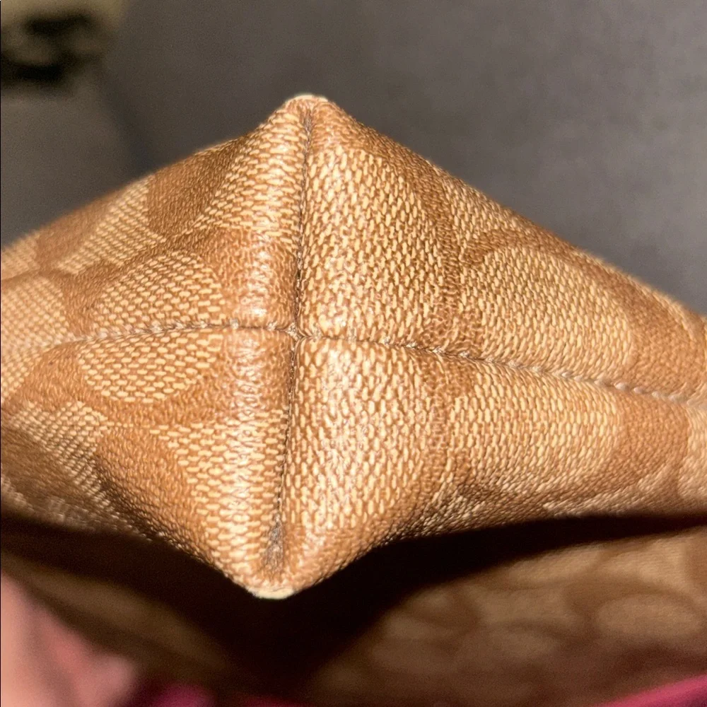 Coach Signature Brown and Pink Crossbody Bag - Picture 5 of 7